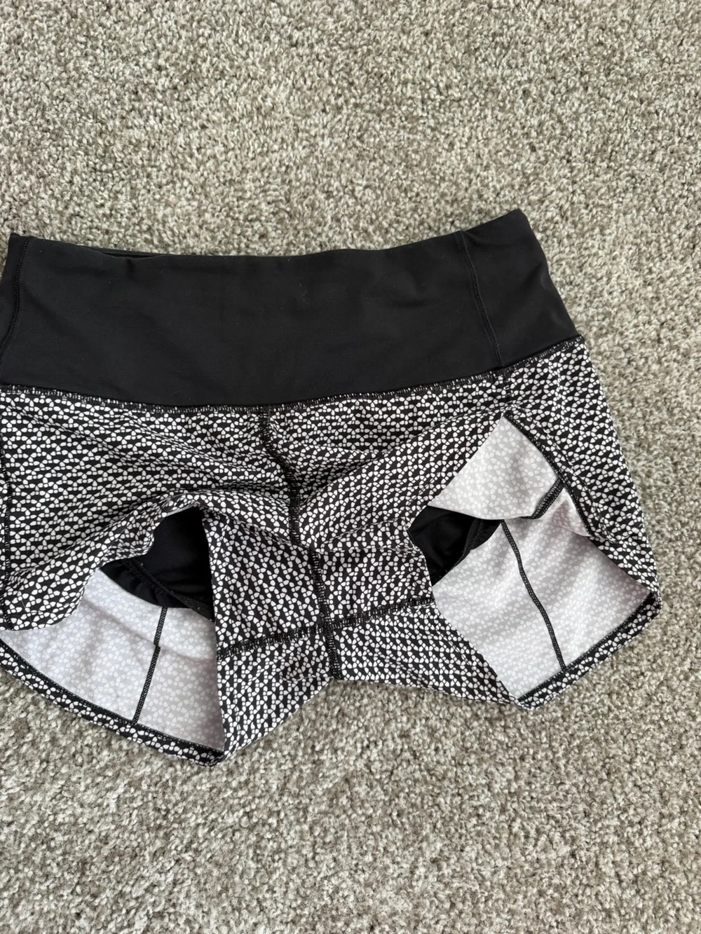 Lululemon Speed Up Short Hi-Rise + Run Times Short II *4